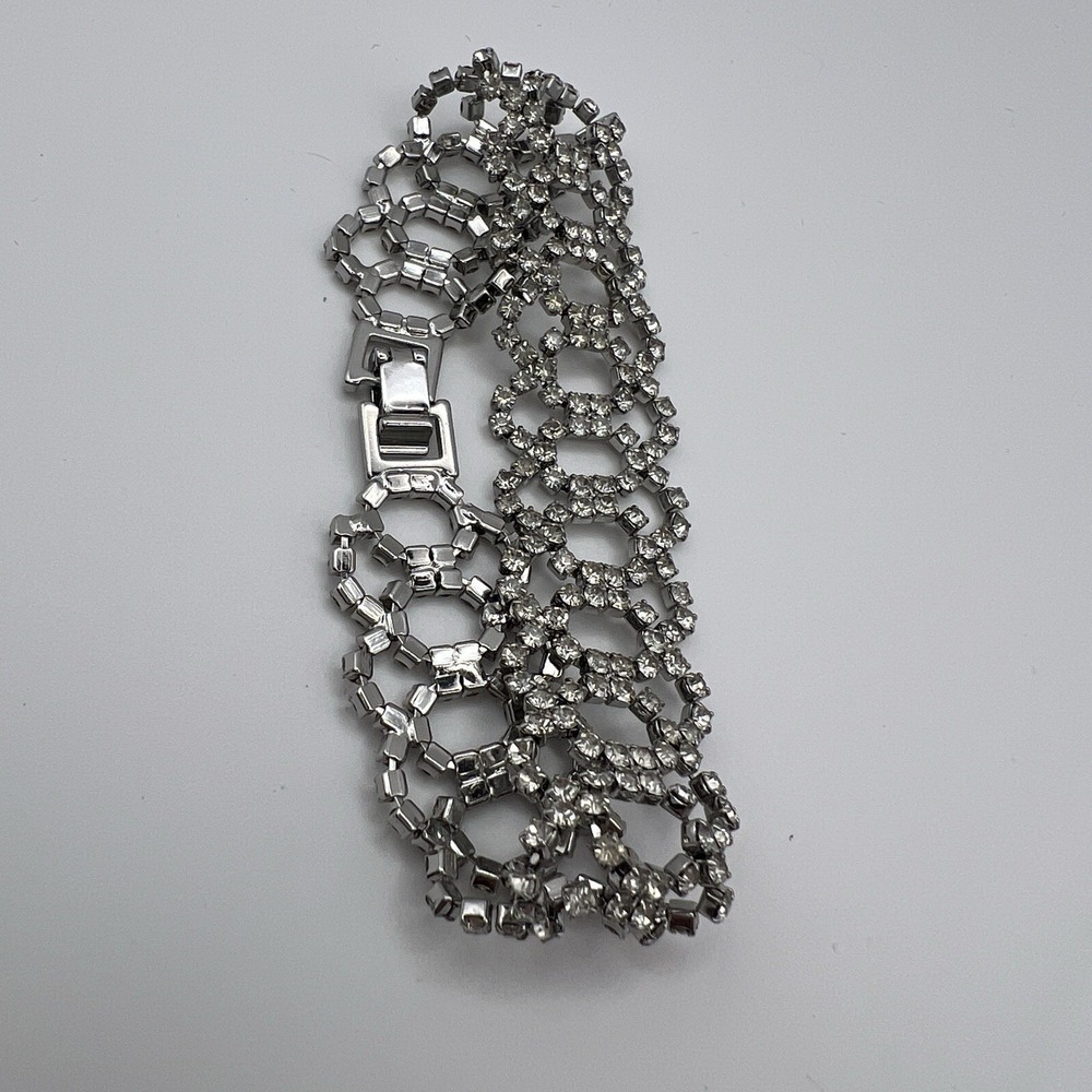 Vintage Rhinestone Tennis Bracelet Silver Tone 7.5" Box Clasp Round Clear Stones - Picture 5 of 6
